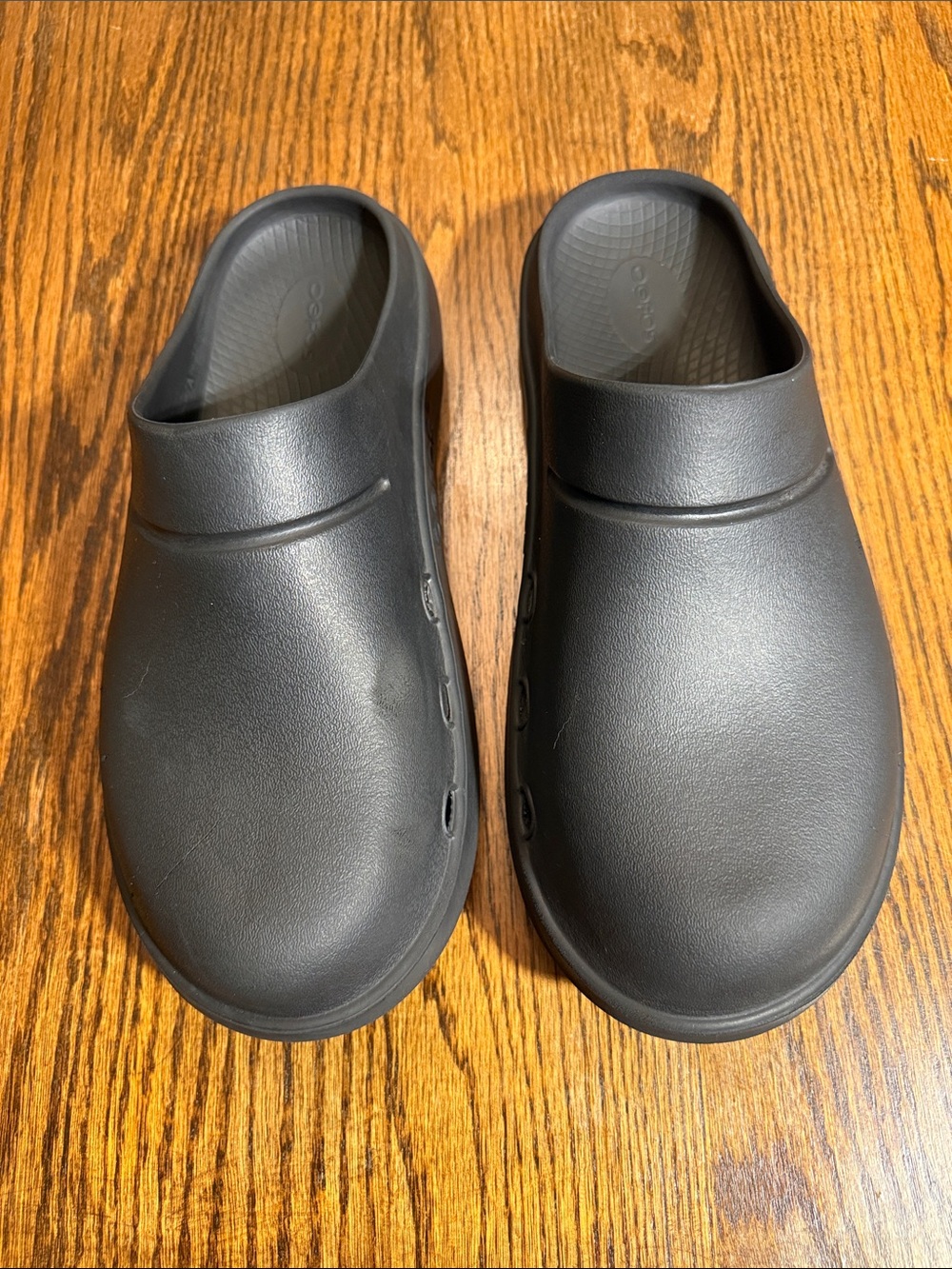 OOFOS OOcloog Black Recovery Clogs Comfort Shoes Men’s 10 Women’s 12 EU 43